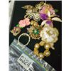 Image 1 : Assorted Brooches