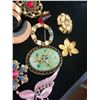 Image 4 : Assorted Brooches