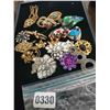 Image 1 : Assorted Brooches