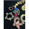 Image 3 : Assorted Brooches