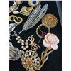 Image 2 : Assorted Brooches