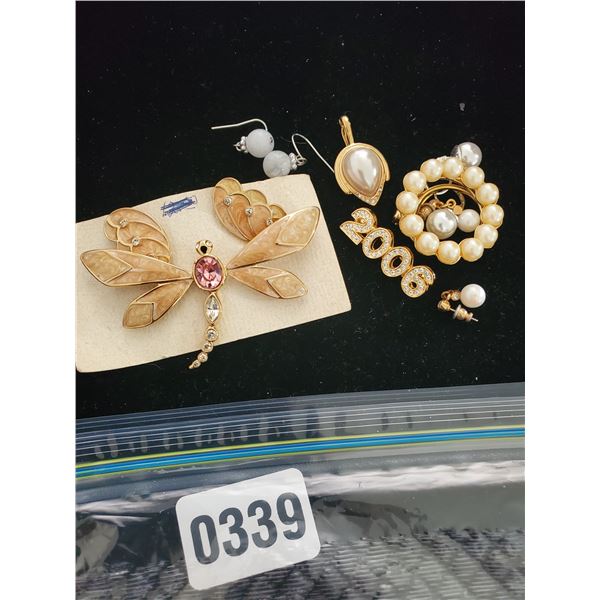 Assorted Brooches & Earring