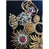 Image 3 : Assorted Brooches