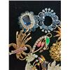 Image 3 : Assorted Brooches