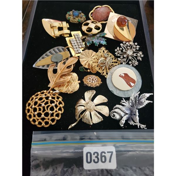 Assorted Brooches