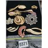 Image 1 : Assorted Brooches