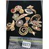 Image 1 : Assorted Brooches