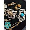 Image 4 : Assorted Brooches