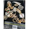 Image 1 : Assorted Brooches