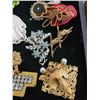 Image 2 : Assorted Brooches