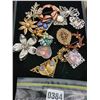 Image 1 : Assorted Brooches