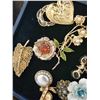 Image 4 : Assorted Brooches