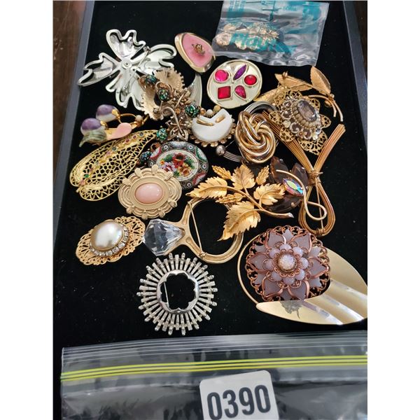 Assorted Brooches