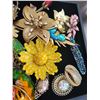 Image 3 : Assorted Brooches