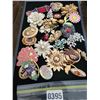 Image 1 : Assorted Brooches