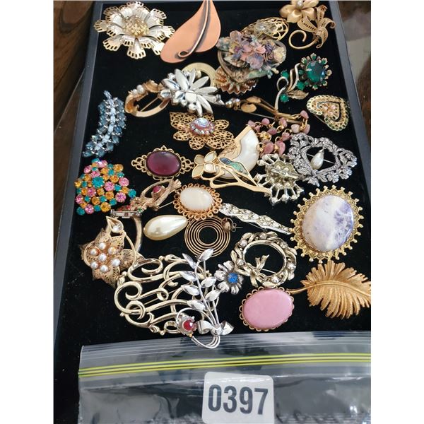 Assorted Brooches