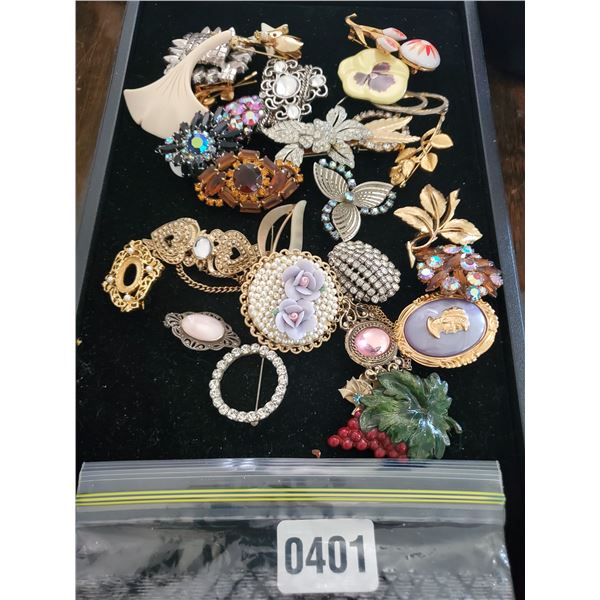 Assorted Brooches