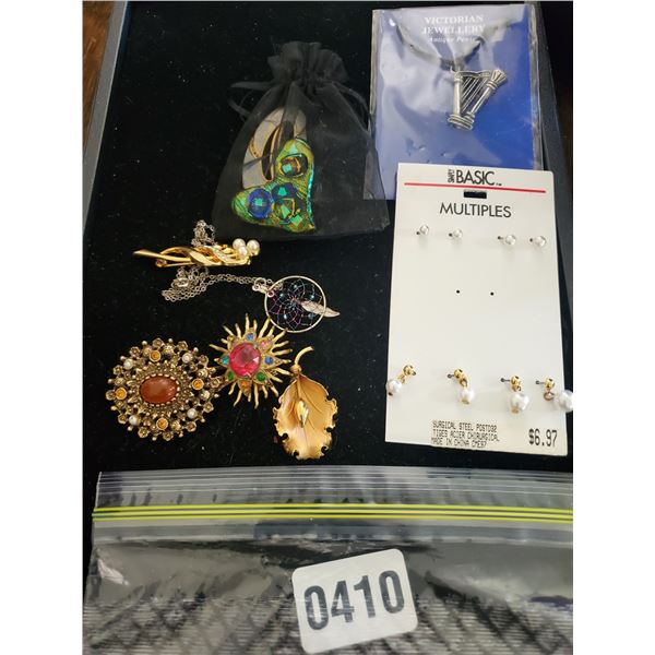 Assorted Brooches & Earrings
