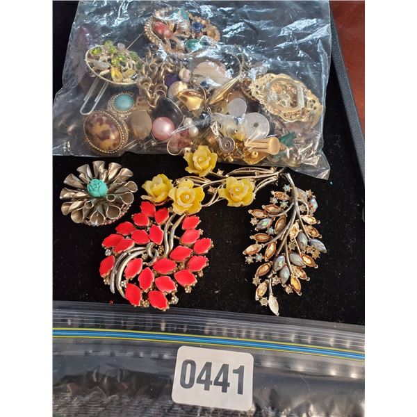 Assorted Brooches & other Jewelry Pieces