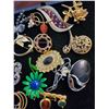 Image 3 : Assorted Brooches