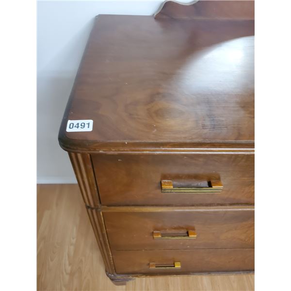 Vintage 3 Drawer Dresser & Round Mirror