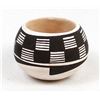 Image 5 : Miniature Acoma Black on White Pottery Jar