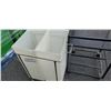 Image 2 : Rolling black rack and rolling bin transport with bins