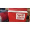 Image 2 : 2 sleeping bags and  live bait cooler