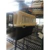 Image 8 : 3 PET CARRIERS AND HUMIDIFIER