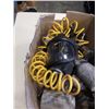 Image 2 : BOX OF PAINT GUNS AND FULL FACE MASK