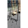 Image 2 : 3 clothing display racks 5' tall