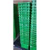 Image 1 : 20 STACKING GREEN TOTES