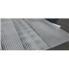 Image 2 : 5 panels of metal grate