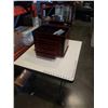 Image 1 : Mahogany jewelry chest with 2 keys