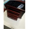 Image 2 : Mahogany jewelry chest with 2 keys
