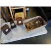 Image 1 : 3 MANTLE CLOCKS AND CUCKOO CLOCK