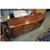 Image 2 : 3 DRAWER QUEEN ANNE STYLE DRESSER - 66 INCHES WIDE X 19 DEEP X 33 TALL