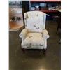 Image 2 : LAZBOY CLASSICS WINGBACK RECLINER - BUTTERFLY PATTERN