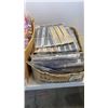 Image 2 : 2 boxes of new hair accessories