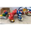 Image 2 : KLEEN FLO METAL SHELF, CASE OF JEWELRY, CUFFLINKS AND COLLECTABLE FIGURES, SALT AND PEPPER SHAKER