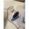 Image 4 : SEWING MACHINE AND FAN