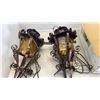 Image 2 : 2 metal wall sconce lights and humidifier
