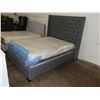 Image 1 : Queen Size Bed