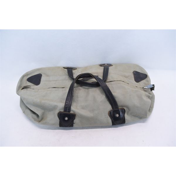 Box Lot Pistol Case/Rugs