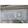 Image 2 : 21 1/2" Blinds, 2X Curtain Rods and Wide Pocket Rod 28"-48"