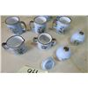 Image 3 : 10 Piece Table Set - Tea Pot and Cups, Salt/Pepper Shakers, Milk/Sugar