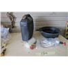 Image 1 : Oil Change Pan, 2 Hand Transfer Pumps, 5 Gallon Oil Disposal Container