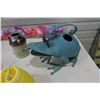 Image 2 : Yard Bundle - 2 Birdfeeders, 1 Watering Frog Jug, 2 Ceramic Jugs, Hooks and Burlap Roll