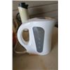 Image 3 : 2X Decanter, Pitcher, Electric Kettle, Tupperware Bowls X7 with Lids