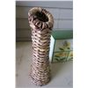 Image 2 : Home Decorations - Wicker Plant Holder, Mini Drawer and Globe